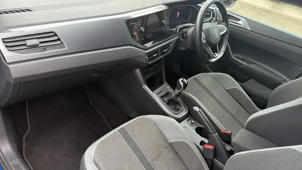 Used VW Polo Style 95 HP (69 kW) 2022 Reef blue metallic Hatchback
