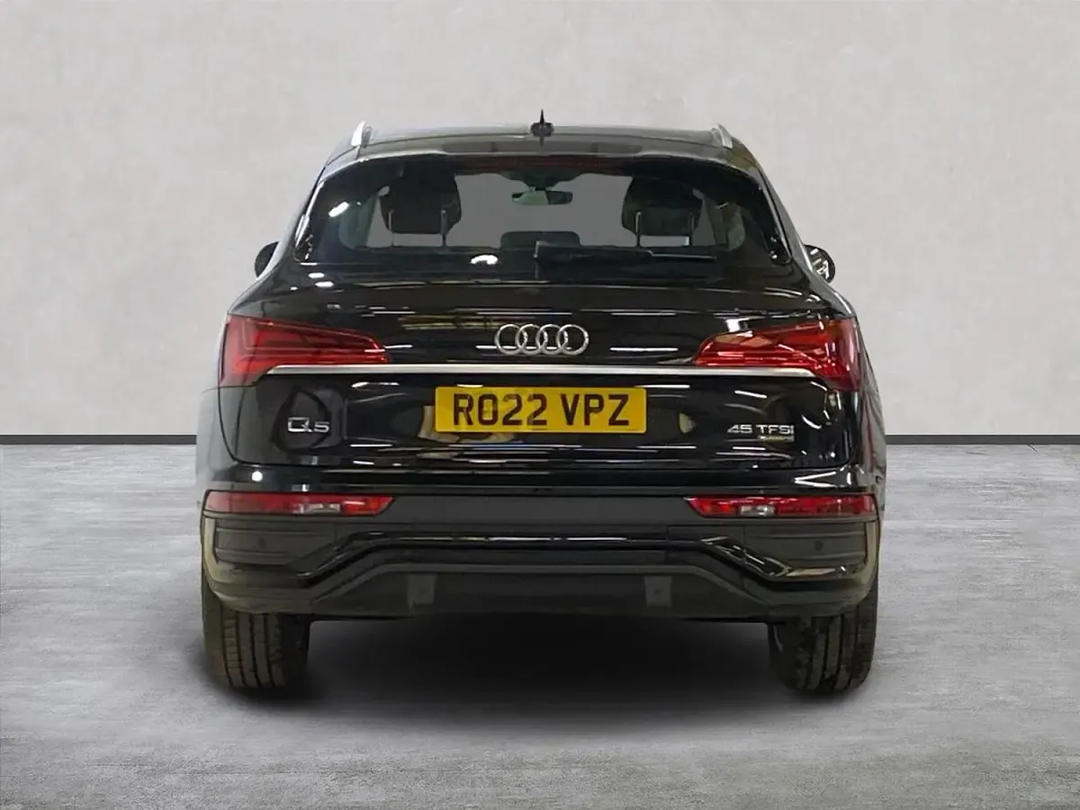 Used Audi Q5 Sportback Sport 265 HP (194 kW) 2022 Black SUV