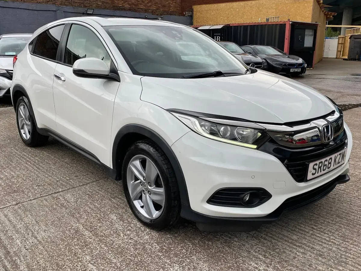 Used Honda HR-V SE 2019 White SUV