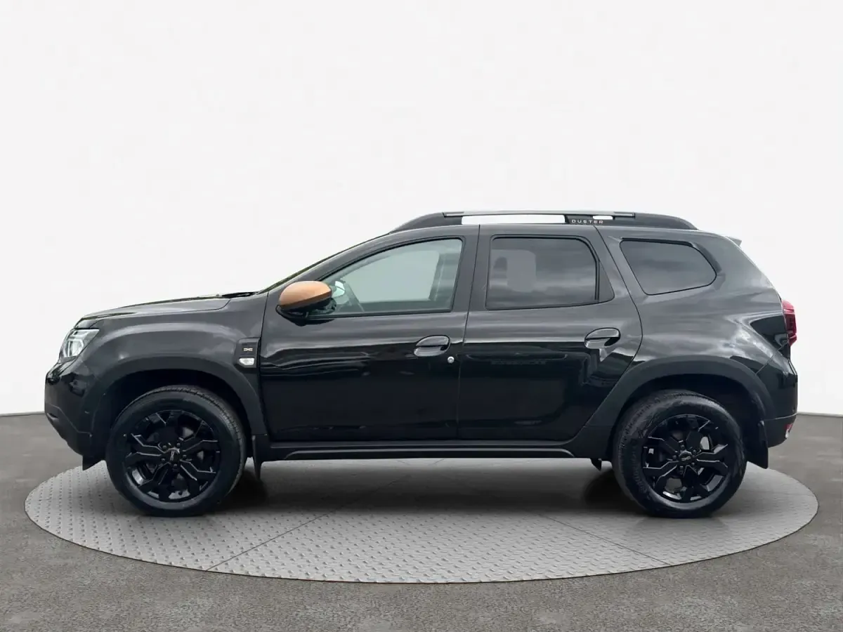 Second-hand Dacia Duster Extreme 150 CP (110 kW) 2023 Negru SUV