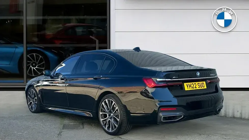 Usado BMW 745e M Sport 394 CV (289 kW) 2022 Negro Berlina