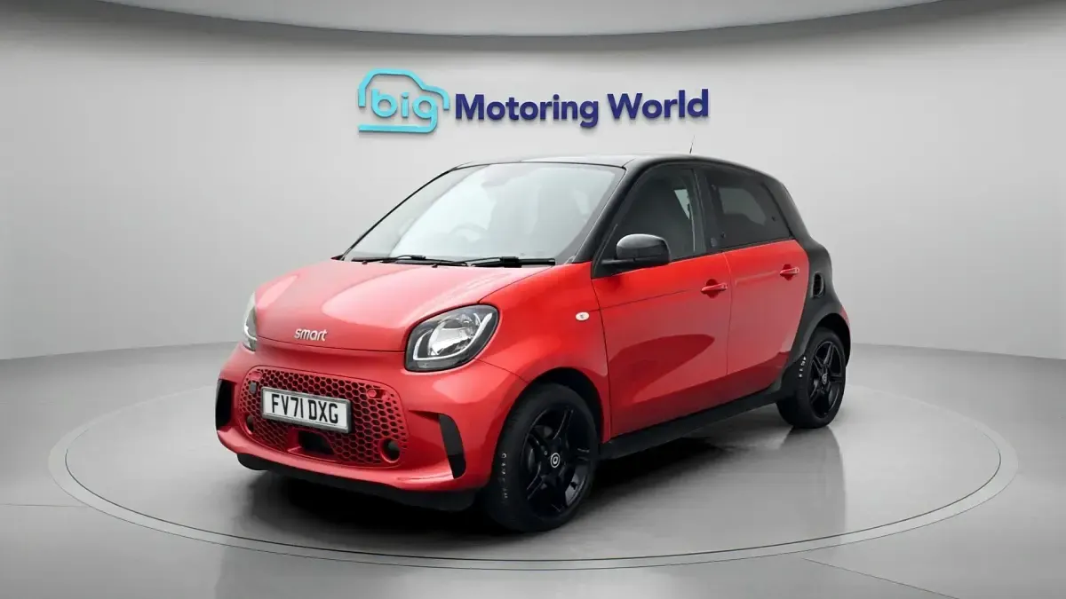 Used Smart ForFour Electric Drive Premium 60 kW (82 HP) 2022 Red and black Hatchback