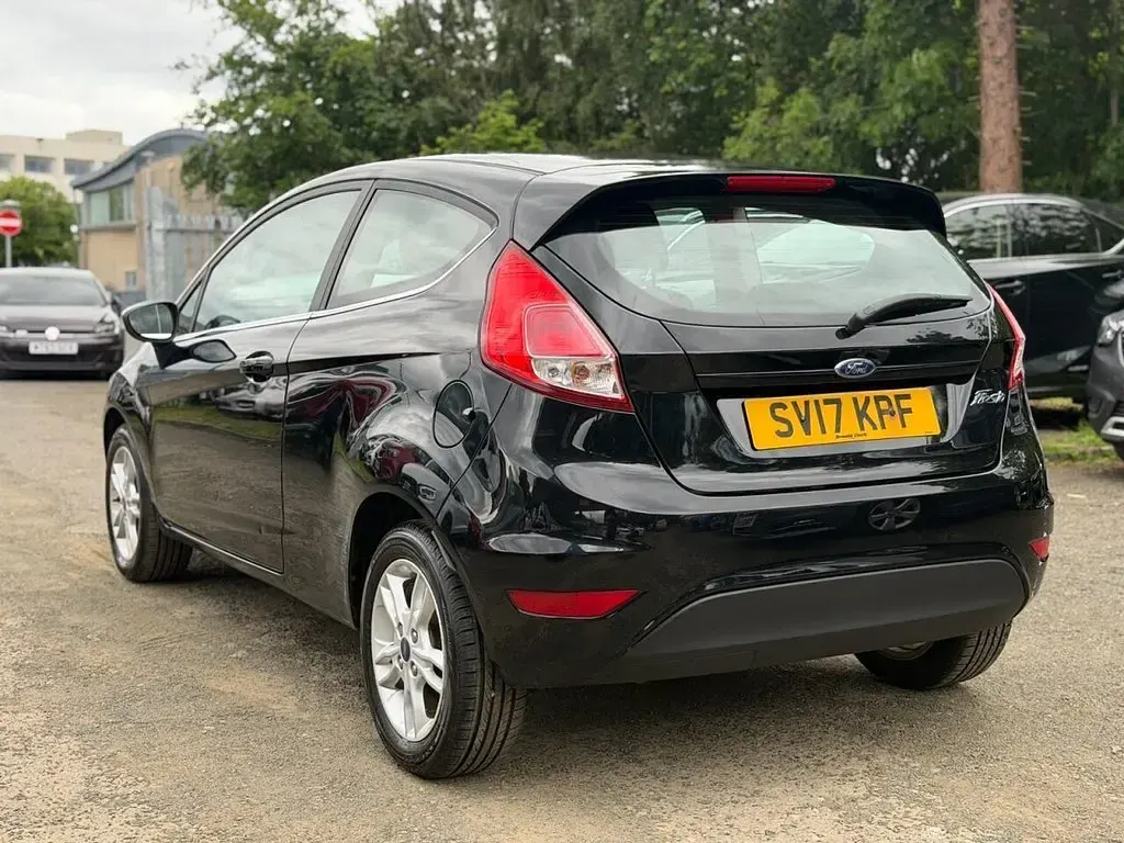 Used Ford Fiesta Zetec 82 HP (60 kW) 2017 Black Hatchback