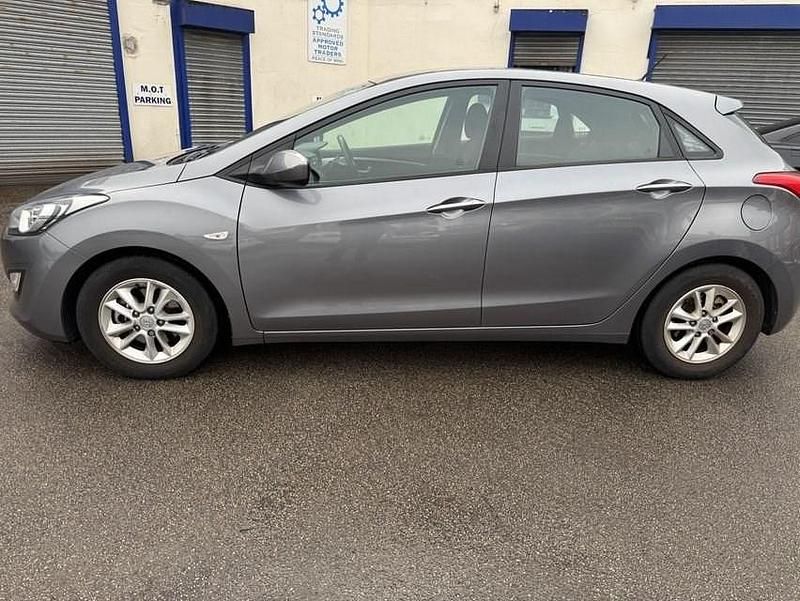 Used Hyundai i30 Active 120 HP (88 kW) 2012 Grey Hatchback