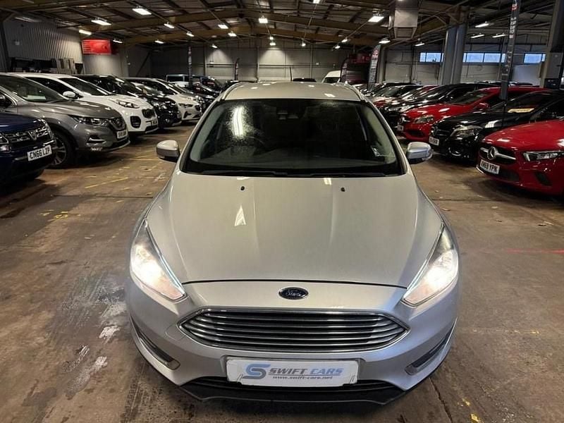 Begagnad Ford Focus Titanium 120 HK (88 kW) 2017 Silver Kombi