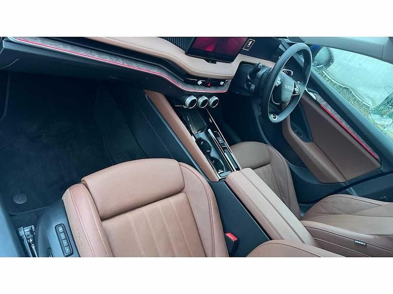 Used Skoda Superb LAURIN & KLEMENT 193 HP (141 kW) 2025 Mat Estate