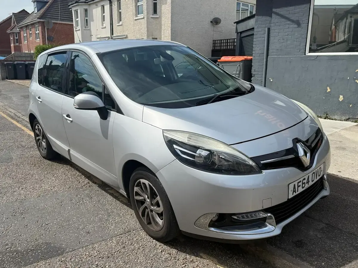 Used Renault Scénic III Dynamique 110 HP (80 kW) 2014 Silver MPV
