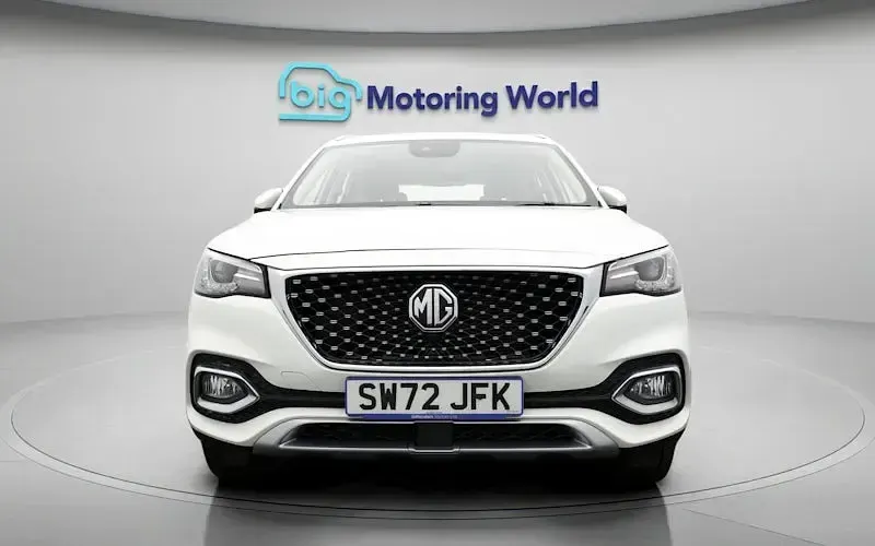 Begagnad MG HS Excite 162 HK (119 kW) 2023 Vit SUV