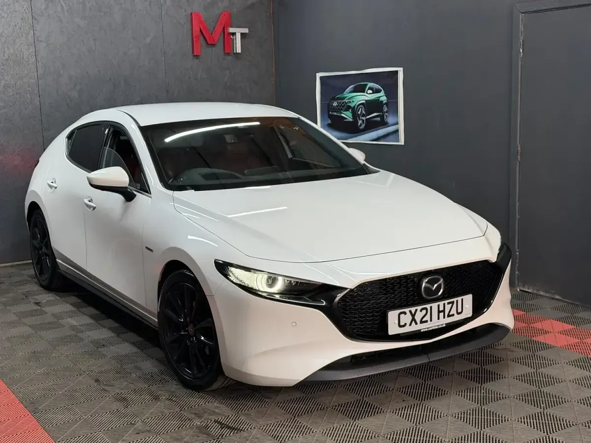 Used Mazda 3 Edition 177 HP (130 kW) 2021 White Hatchback
