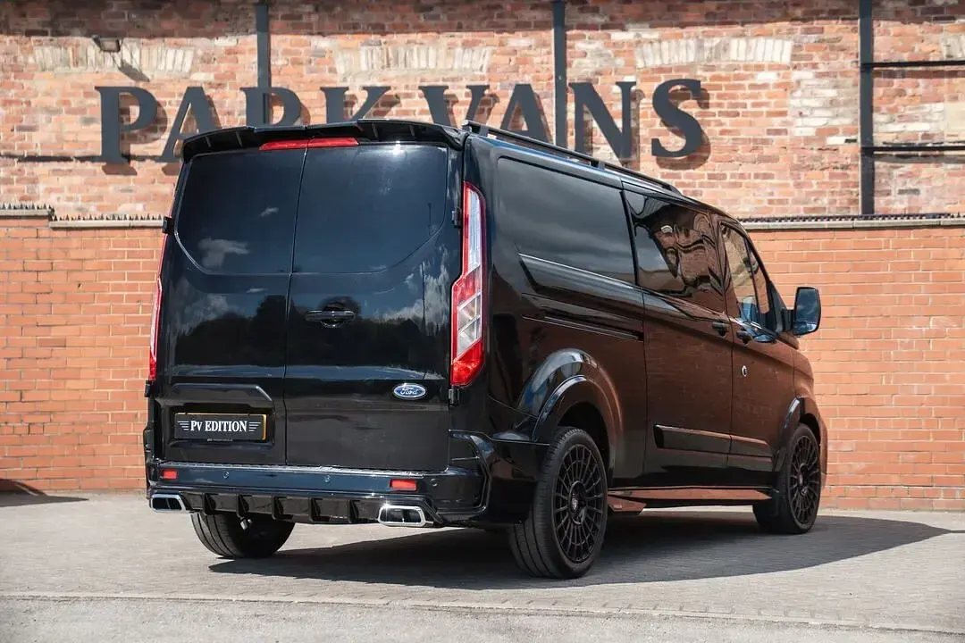 Used Ford Transit Custom Limited 170 HP (125 kW) 2022 Black Van