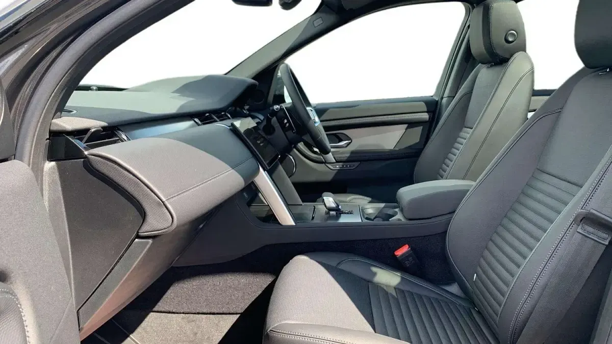 Used Land Rover Discovery 5 SE Dynamic 204 HP (150 kW) 2025 Grey SUV