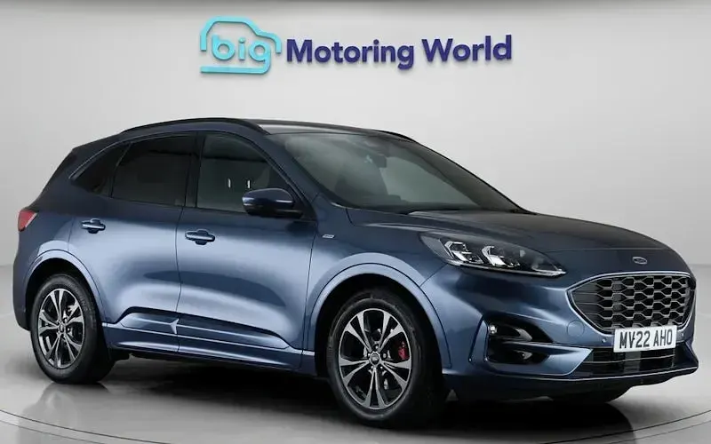 Käytetty Ford Kuga ST-Line 120 HP (88 kW) 2021 Katumaasturi