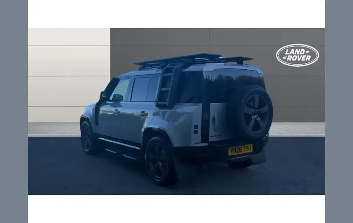 Used Land Rover Defender SE Dynamic 245 HP (180 kW) 2025 Other SUV