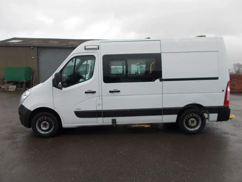 Used Vauxhall Movano 130 HP (95 kW) 2018 White MPV