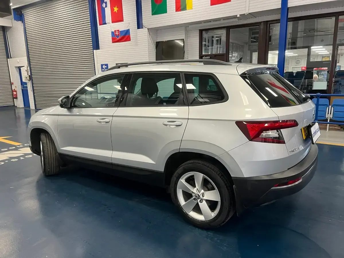 Used Skoda Karoq SE 115 HP (84 kW) 2019 Silver SUV