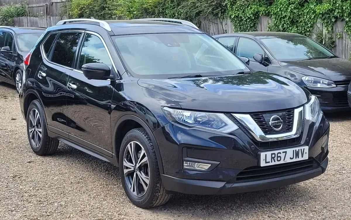 Used Nissan X-Trail N-Connecta 163 HP (119 kW) 2017 Black SUV