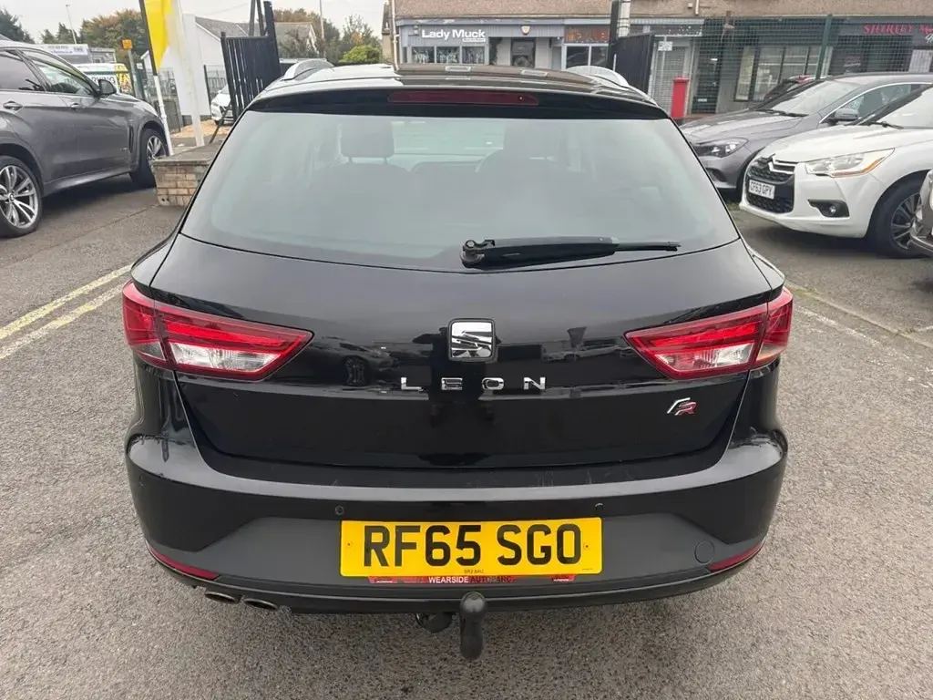 Used Seat Leon FR Sport 184 HP (135 kW) 2015 Black Estate