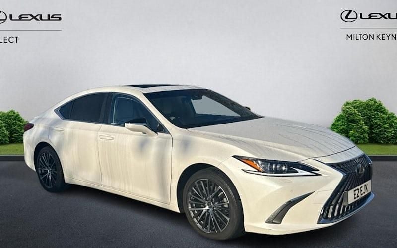 Used 2021 Lexus ES300H Sedan | £30,600 (Fair price) - Image 1/4