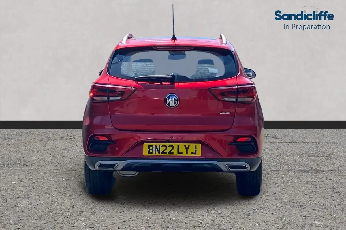 Used MG ZS Exclusive 111 HP (81 kW) 2022 Tri coat  dynamic red SUV