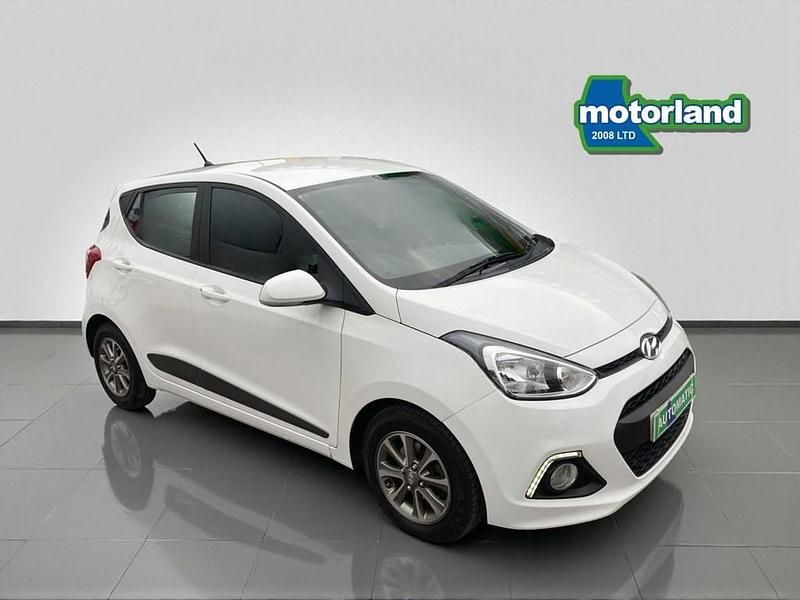 White Used 2014 Hyundai i10 Premium Hatchback | £8,499 (A bit pricey) - Image 1/3
