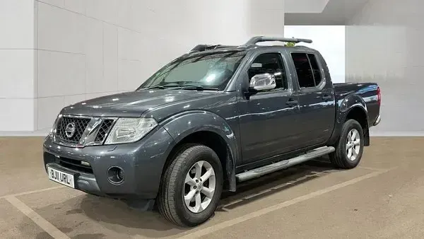 Usado Nissan Navara Tekna 2011 Cinzento Pickup
