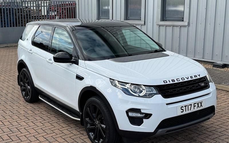 White Used 2017 Land Rover Discovery Sport HSE SUV | £10,000 (Super price) - Image 1/4