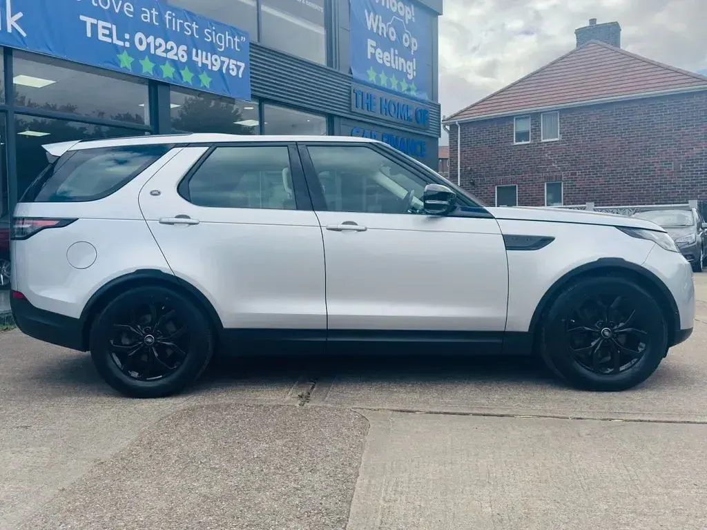 Used Land Rover Discovery SE 240 HP (176 kW) 2018 Silver SUV