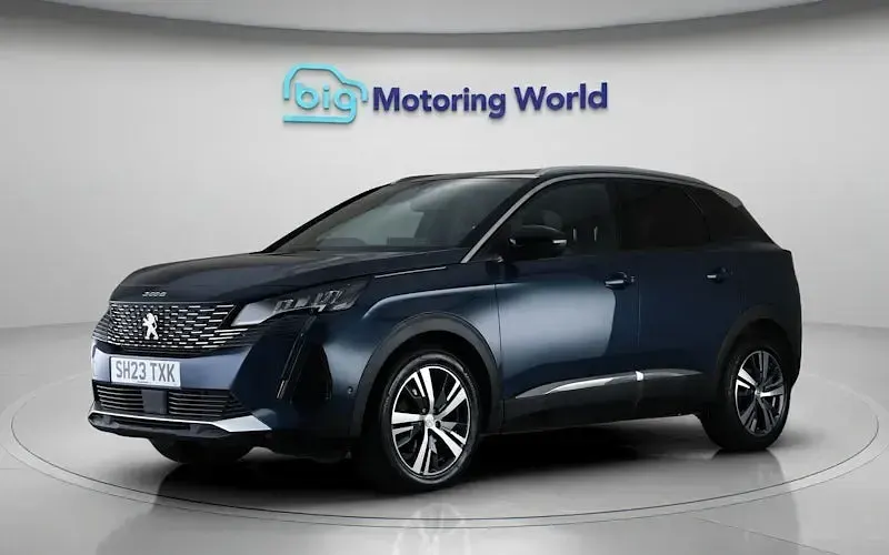 Second-hand Peugeot 3008 Allure+ 131 CP (96 kW) 2023 Albastru SUV
