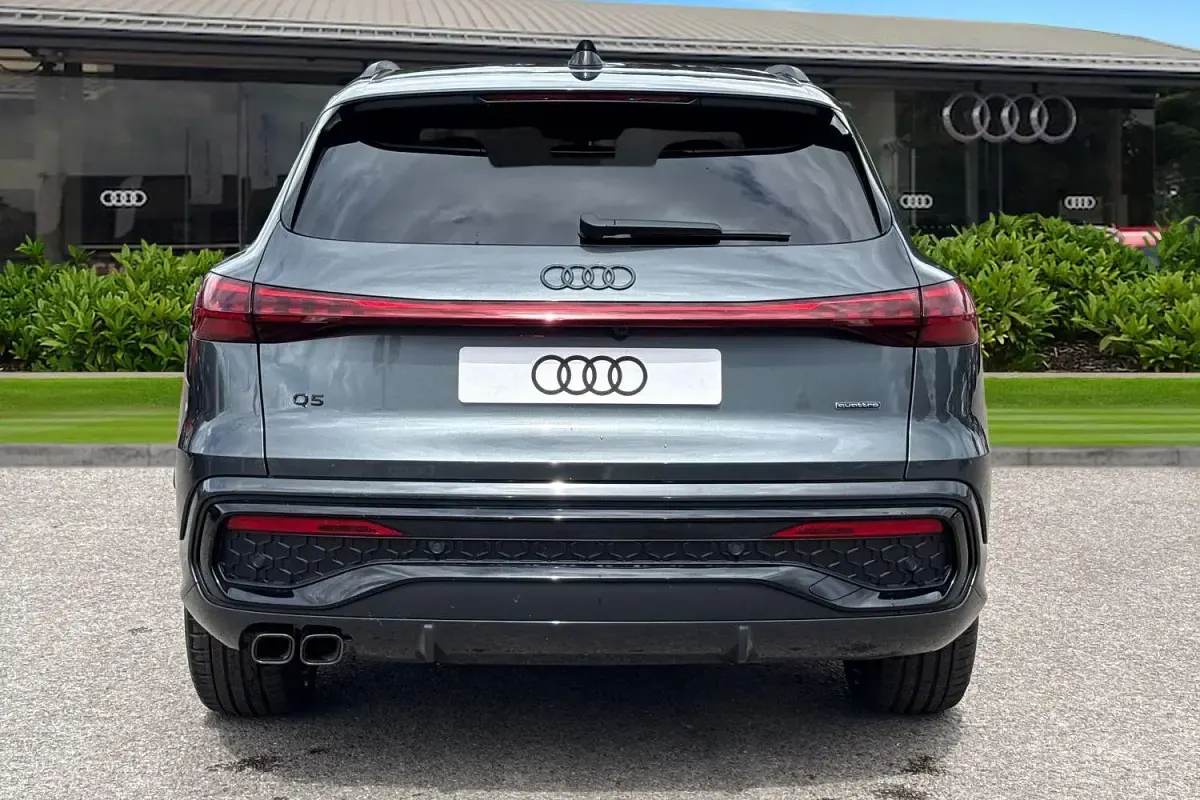 New Audi Q5 Black Edition 204 HP (150 kW) 2026 Grey SUV