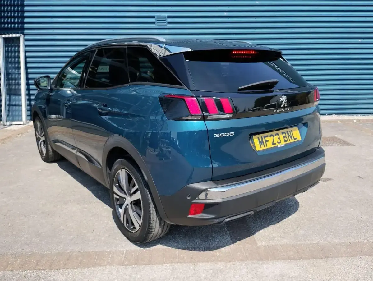 Used Peugeot 3008 Allure+ 129 HP (94 kW) 2023 Blue SUV