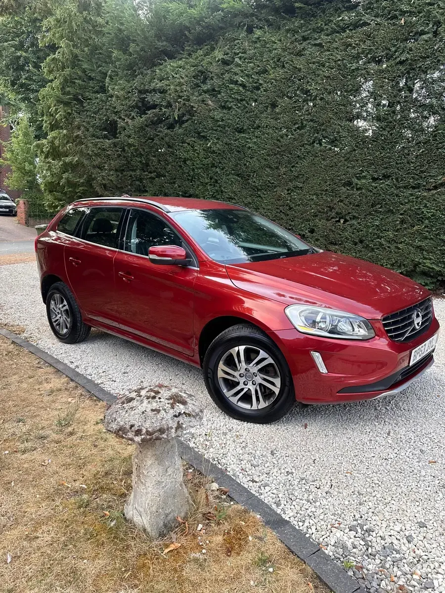 Used Volvo XC60 SE 181 HP (133 kW) 2014 Red SUV