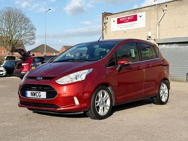 Used Ford B-MAX Titanium X 95 HP (69 kW) 2015 Red MPV