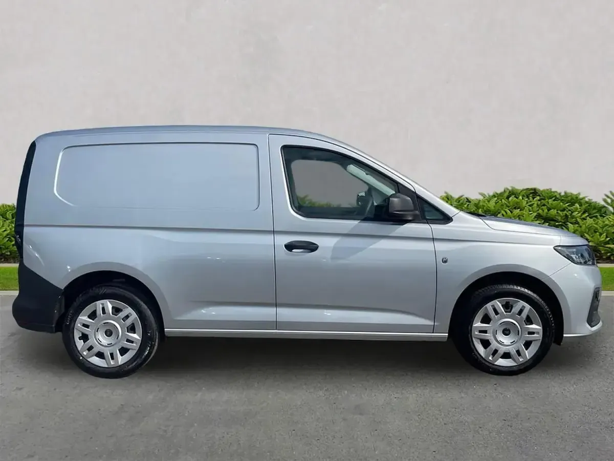 Second-hand Ford Transit Connect Trend 102 CP (75 kW) 2025 Argintiu Monovolum