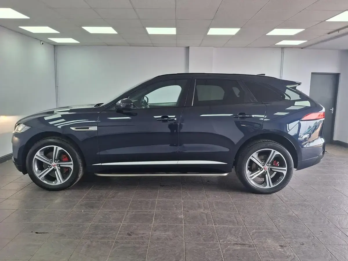 Used Jaguar F-Pace S 300 HP (220 kW) 2019 Blue SUV