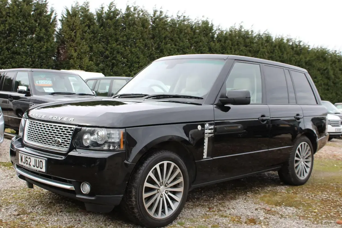 Used Land Rover Range Rover Autobiography 313 HP (230 kW) 2012 Black SUV