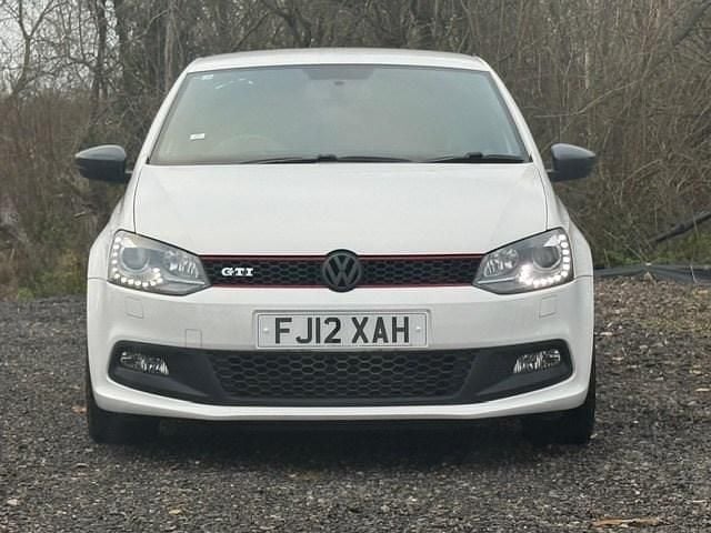 Image 2/4