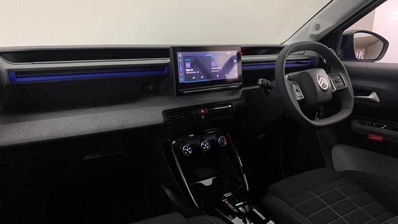 Used Citroën e-C3 81 kW (111 HP) 2025 Blue Hatchback