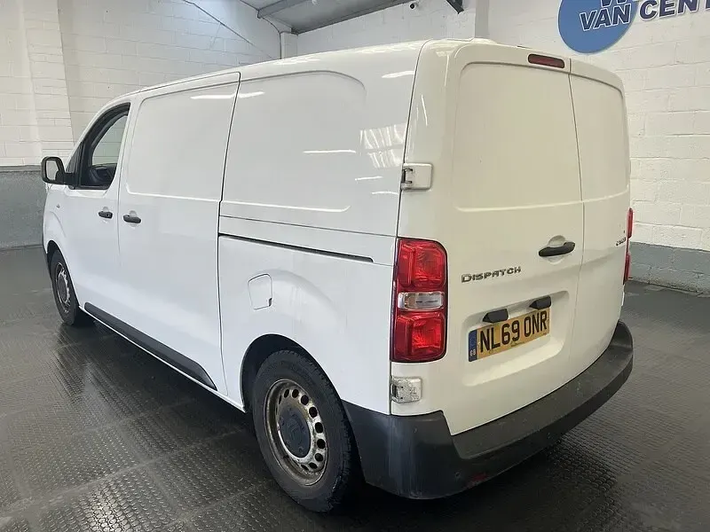 Used Citroën Dispatch 100 HP (73 kW) 2019 White MPV