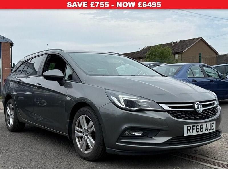 Used Vauxhall Astra Design Edition 110 HP (80 kW) 2018 Grey Estate