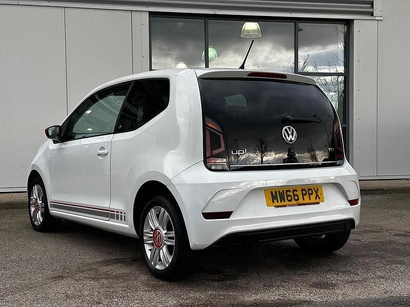 Used VW up! Beats 90 HP (66 kW) 2016 White Hatchback