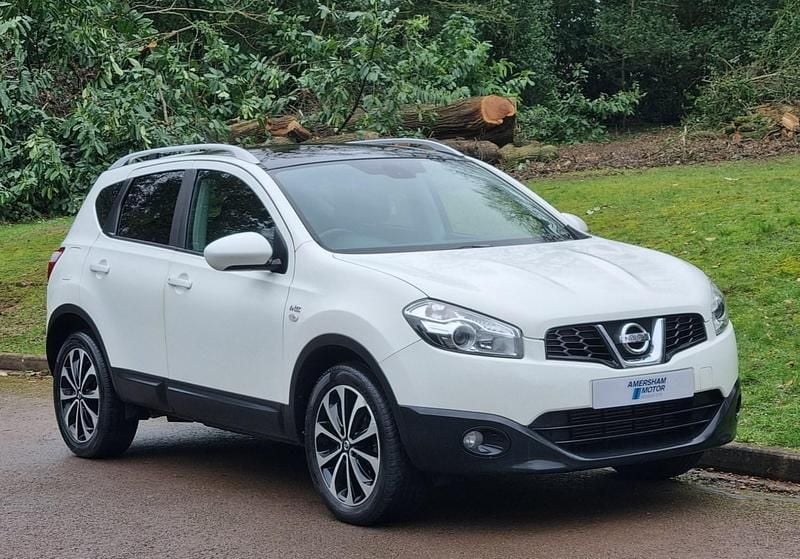 Used Nissan Qashqai N-TEC 110 HP (80 kW) 2011 White SUV