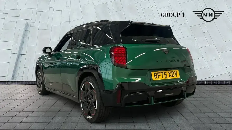 Usado Mini Cooper 186 kW (254 CV) 2025 Verde Utilitario