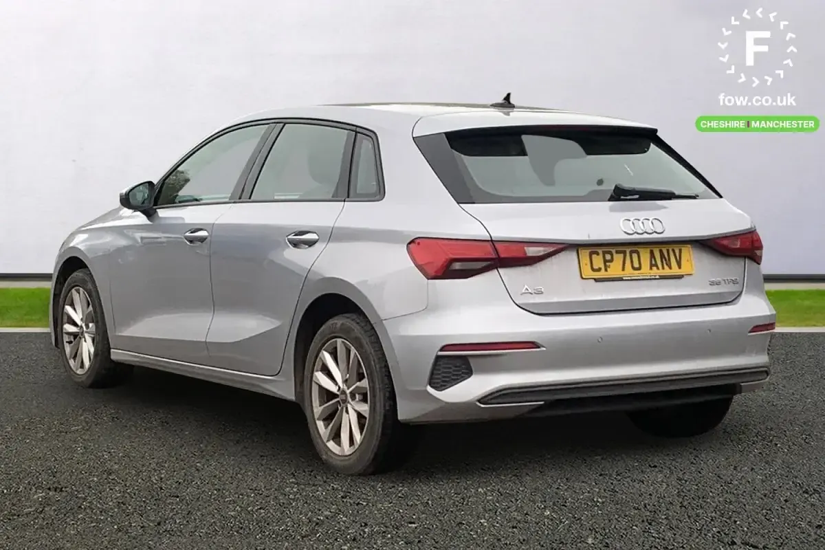 Usado Audi A3 Performance 150 HP (110 kW) 2020 Prateado Sedan