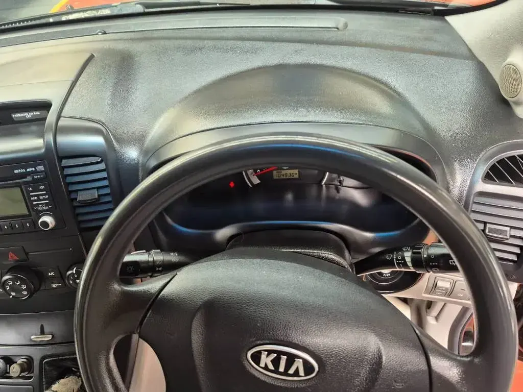 Used Kia Sedona 2011 Black MPV