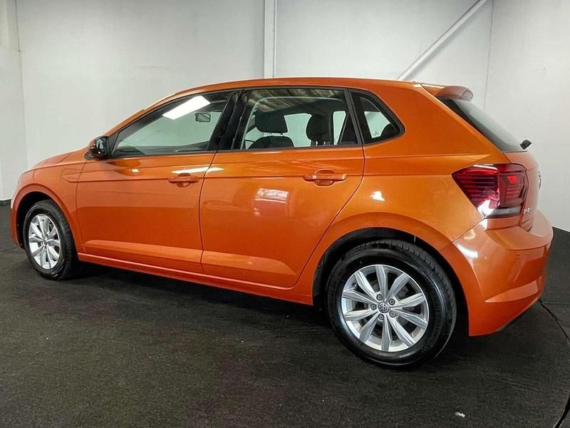 Used VW Polo SE 65 HP (47 kW) 2018 Orange Hatchback