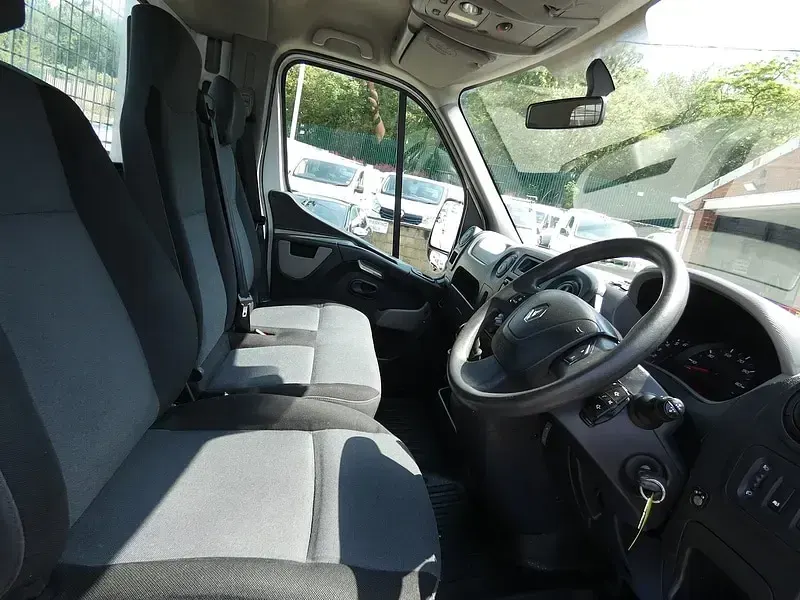 Used Renault Master 2015 White Van