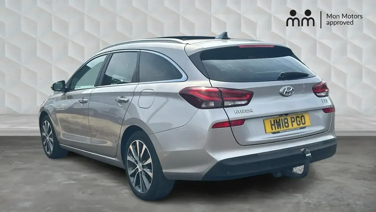 Used Hyundai i30 Premium SE 138 HP (101 kW) 2018 Beige Estate