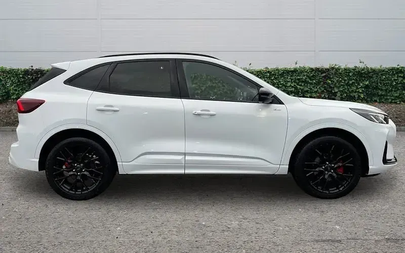 Used Ford Kuga ST-Line X 242 HP (177 kW) 2025 White SUV