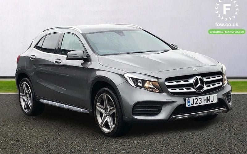 Usado Mercedes GLA200 AMG line 136 HP (100 kW) 2018 SUV