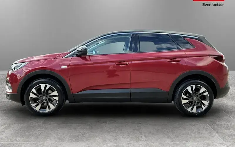 Used Vauxhall Grandland X SRi 131 HP (96 kW) 2020 Red SUV